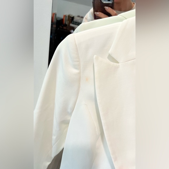 Blazer - Picture 4 of 5